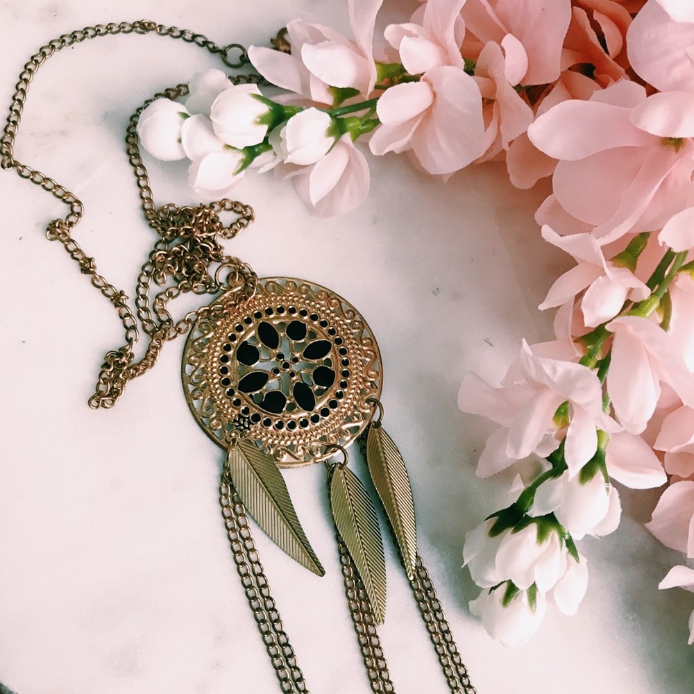Dream Catcher Necklace 🌷